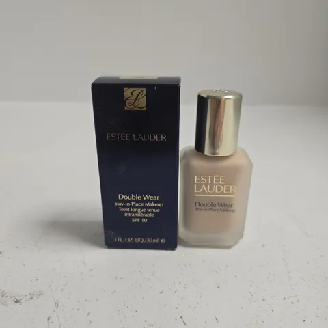 BOXED ESTΓE LAUDER DOUBLE WEAR STAY-IN-PLACE MAKEUP SPF 10 β 1C0 SHELL (30ML)