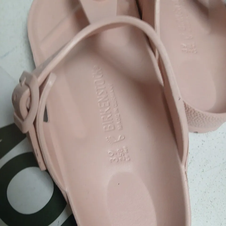 BIRKENSTOCK GIZEH EVA SANDALS – LIGHT ROSE, UK 5.5 (EU 39)