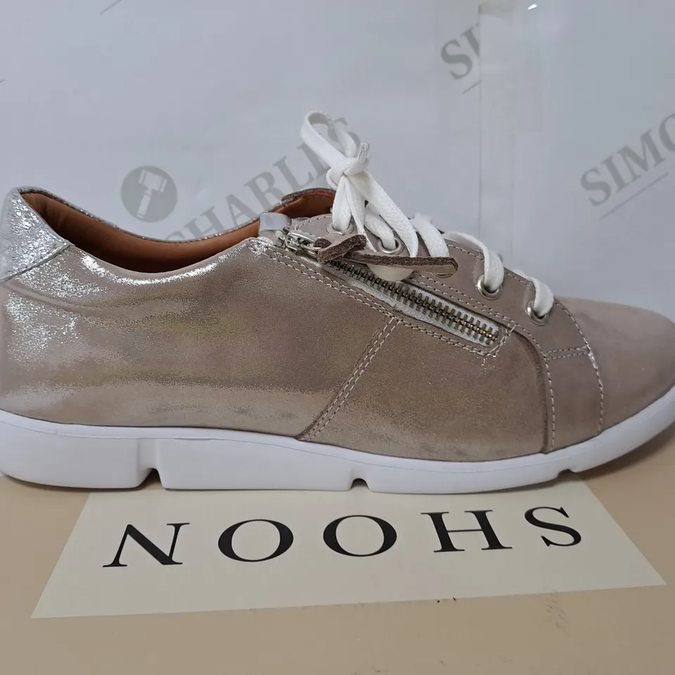 BOXED SHOON ELEKTRA TRAINER GOLD SIZE 8