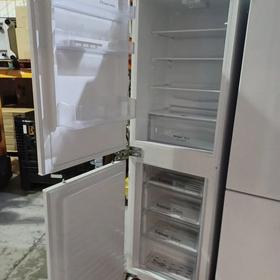 RUSSELL HOBBS FREESTANDING WHITE FRIDGE FREEZER 