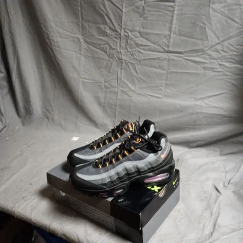 NIKE AIR MAX 95 OG – BLACK/ANTHRACITE, UK 7 (MEN)