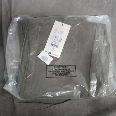 BAGGED KAFFE KAMETTE PANTS IN GRAPE LEAF - SIZE 40