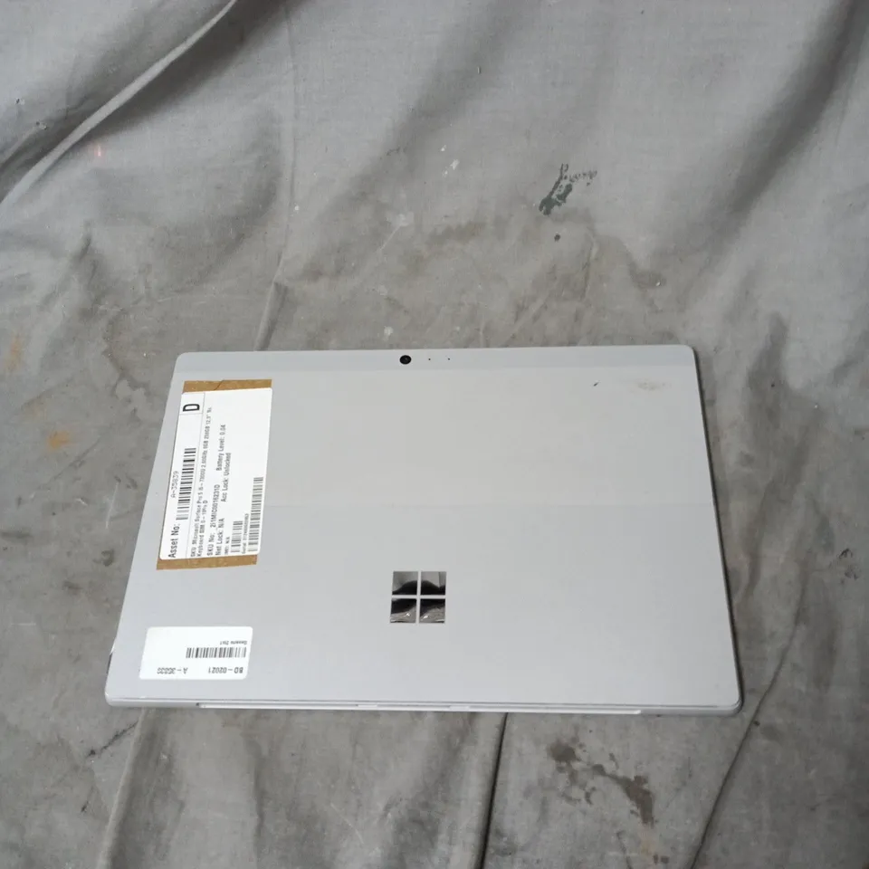 MICROSOFT SURFACE PRO 5 TABLET – I5/8GB RAM/128GB, SILVER