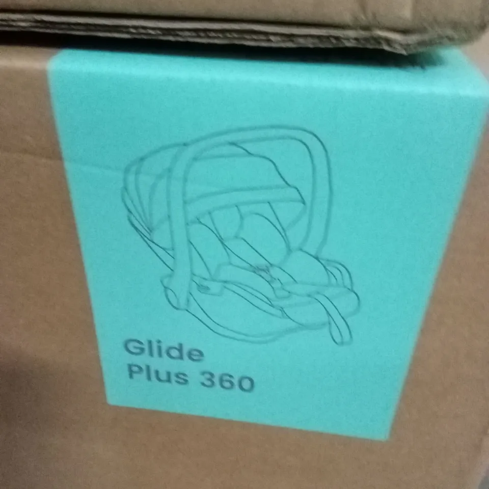 BOXED SILVER CROSS CAR SEAT AND BASE (2 BOXES)