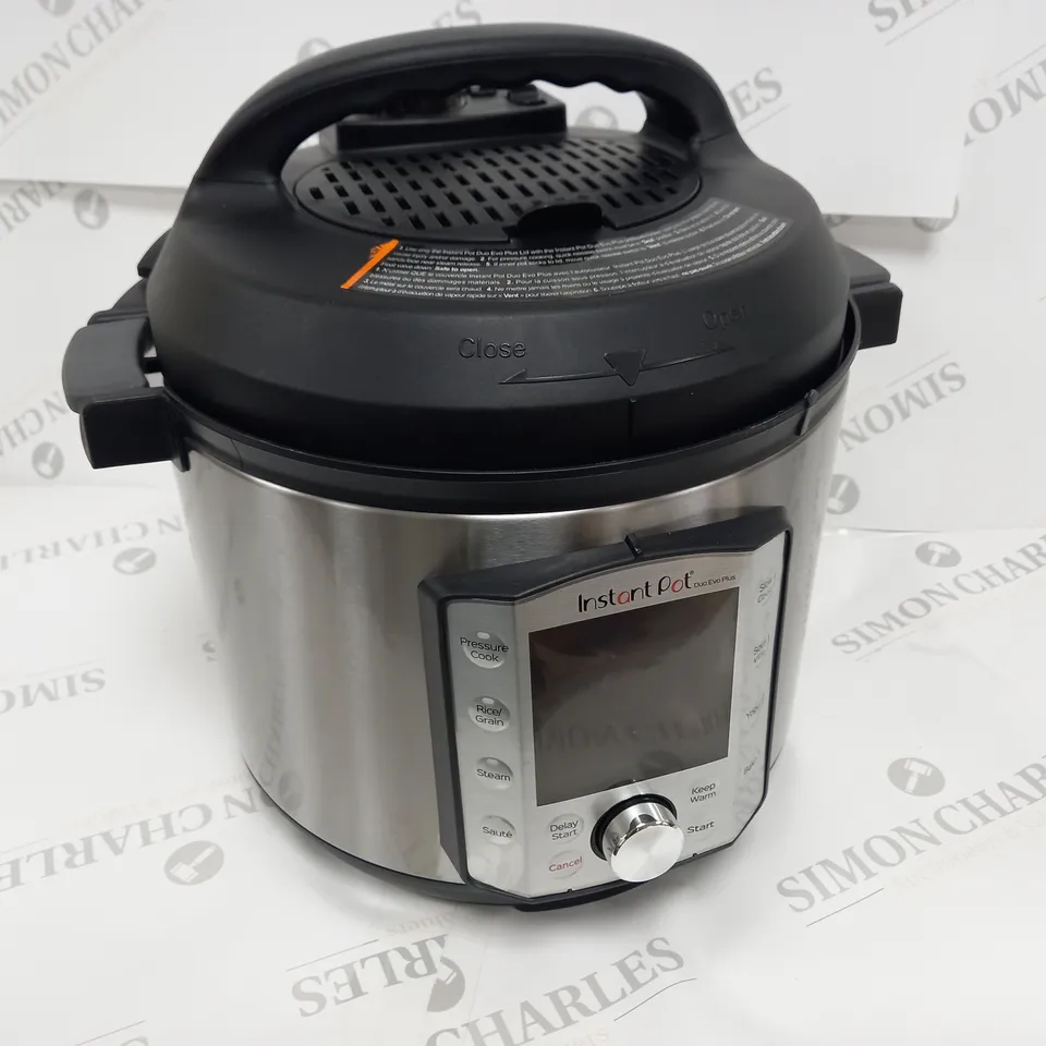 BOXED INSTANT POT DUO EVO PLUS 10-IN-1 PRESSURE COOKER 