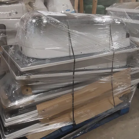 PALLET CONTAINING APPROXIMATELY 8x BRANDED STEEL BATHS