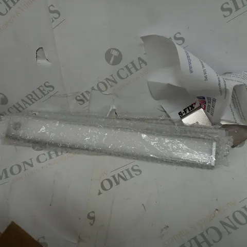 2 MAGNETIC LIGHT STRIPS 