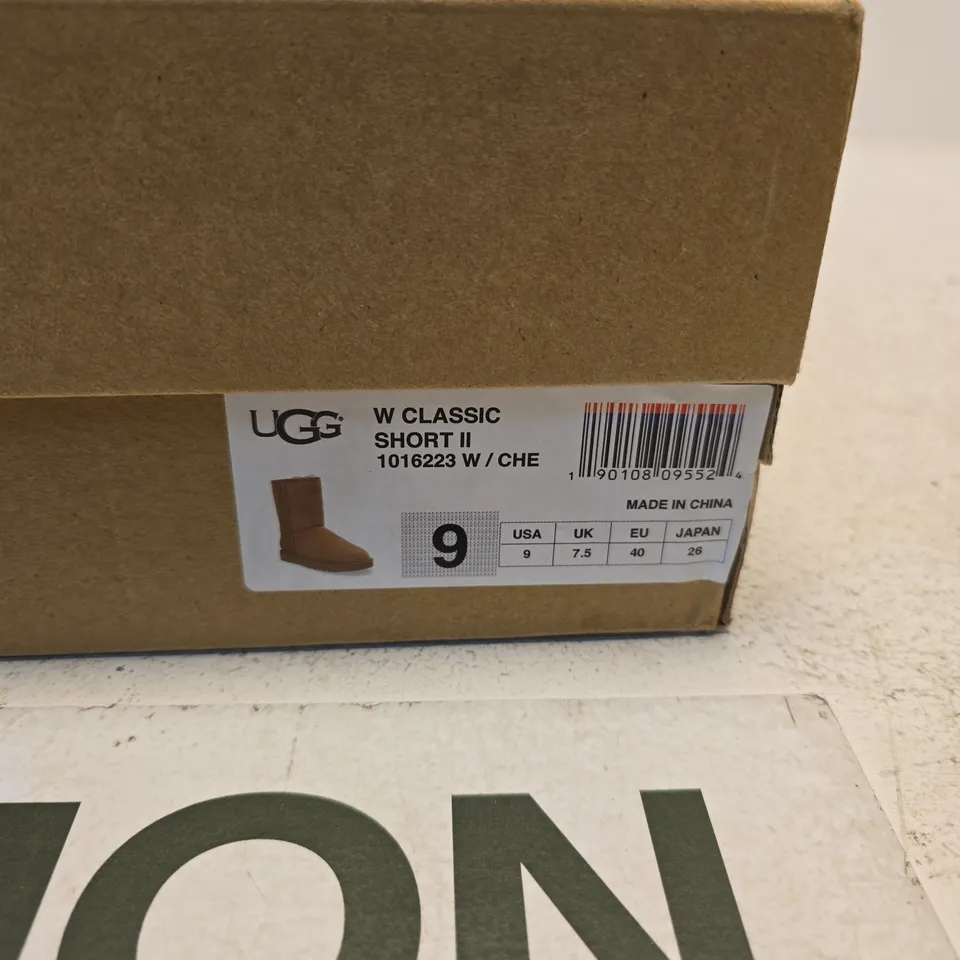 UGG W CLASSIC SHORT II BOOTS – CHESTNUT, UK 7.5 (US 9) – BOXED