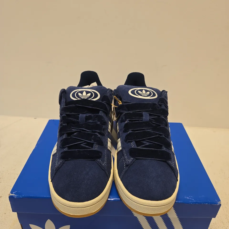 BOXED PAIR OF WOMENS ADIDAS CAMPUS 00'S TRAINERS - UK SIZE 8