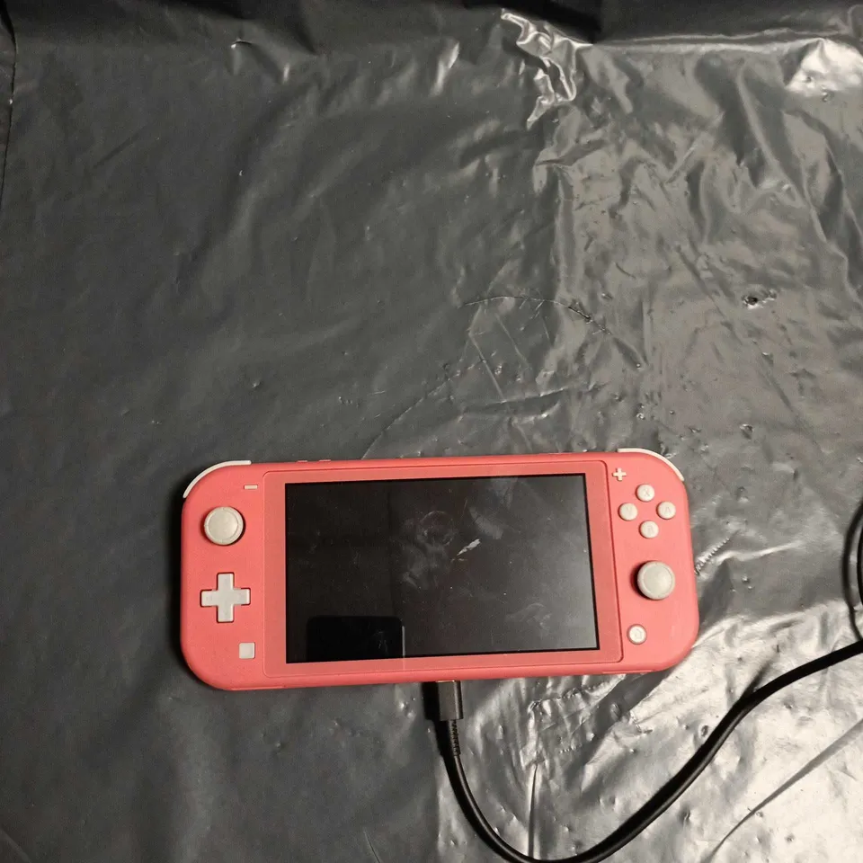 NINTENDO SWITCH LITE CORAL PINK 