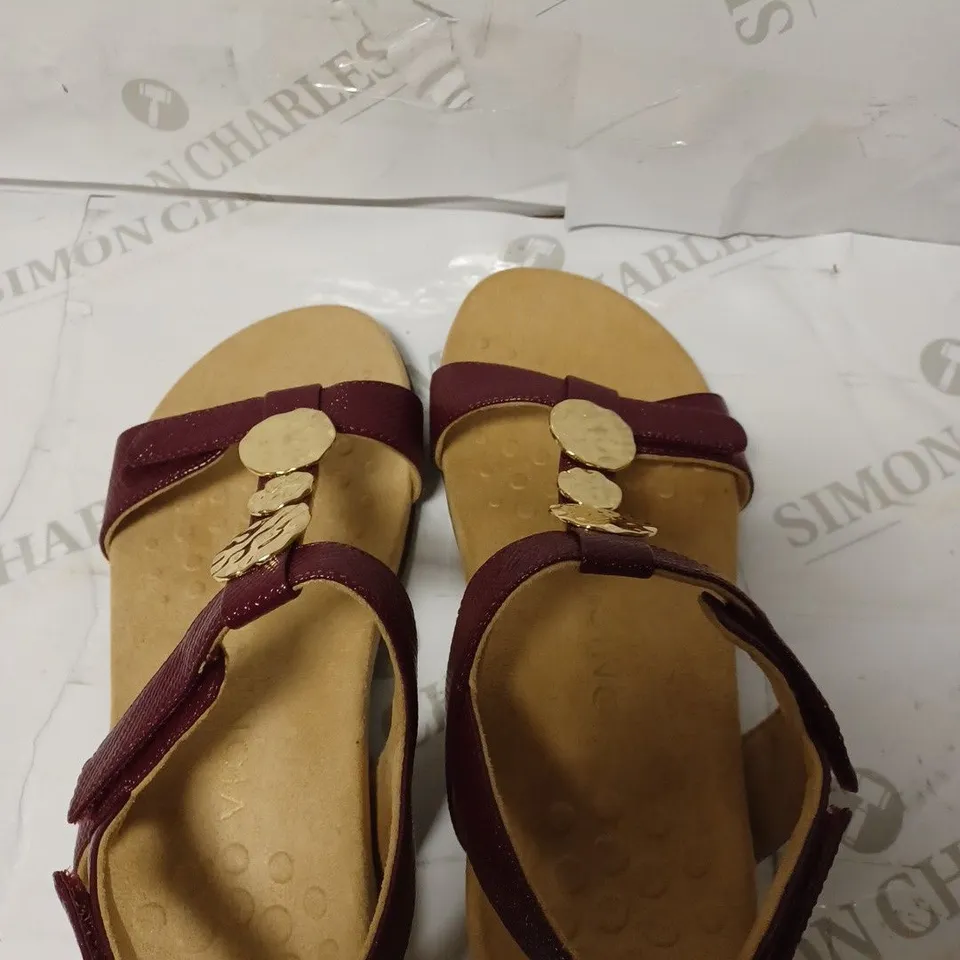 VIONIC REST FARRA LIZARD FIG SIZE 6 SANDALS