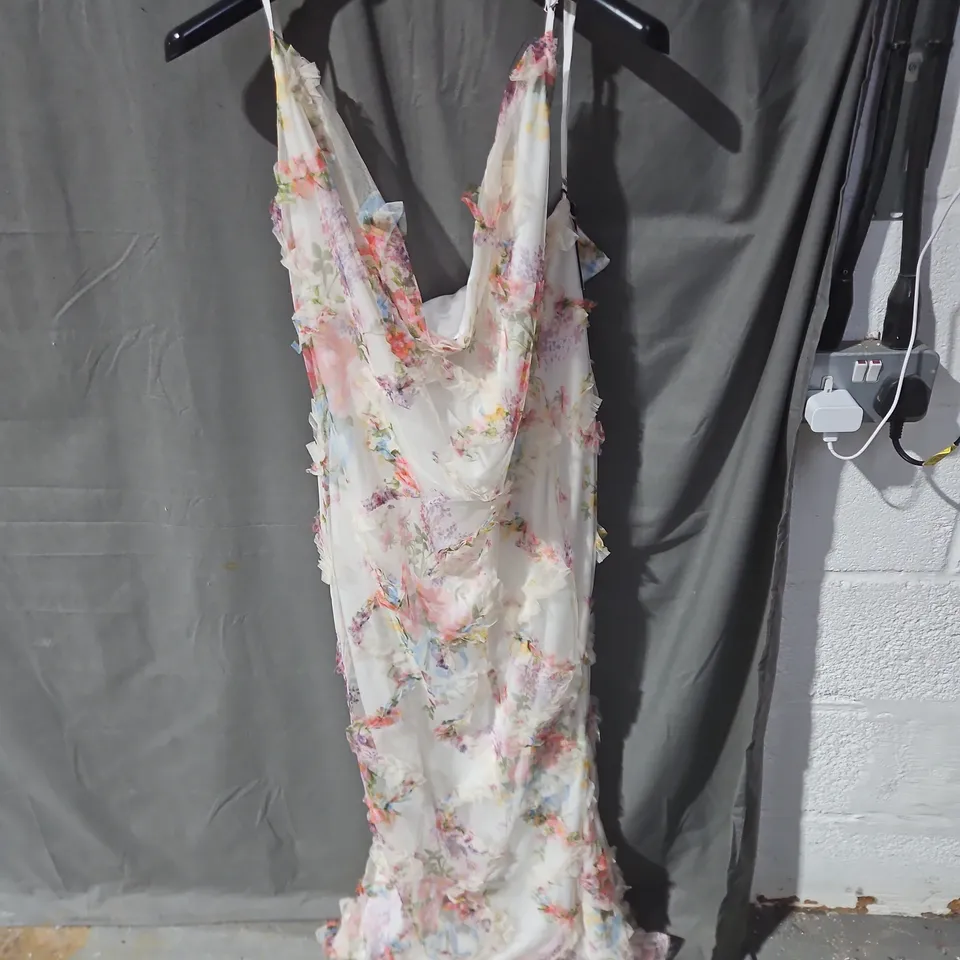 PRETTYLITTLETHING FLORAL PRINT SLIP DRESS – WOMEN’S, SPAGHETTI STRAPS