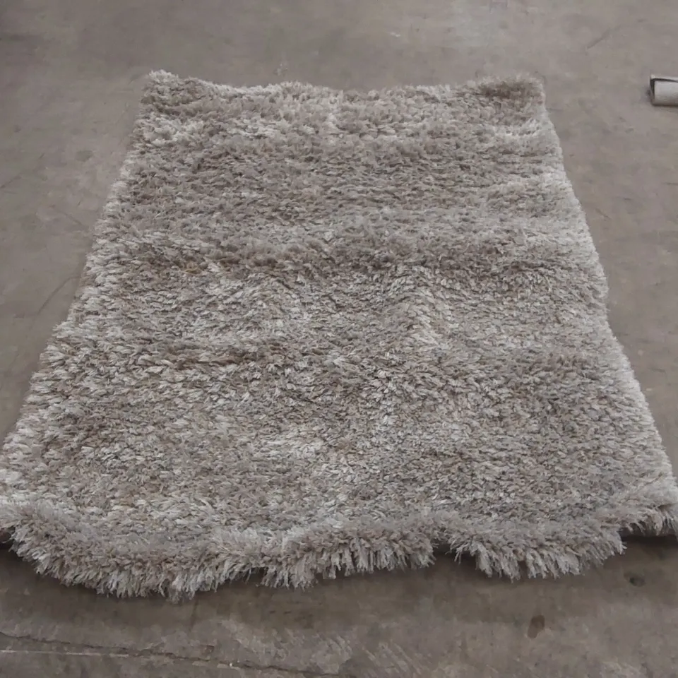 QUALITY DESIGNER AREA RUG - APPROXIMATELY 195 x 140cm