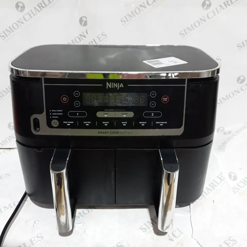 BOXED NINJA FOODI MAX DUAL ZONE AIR FRYER