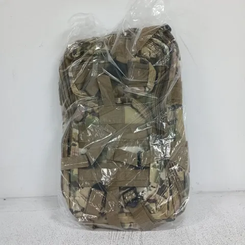 MILITARY STYLE CAMOUFLAGE BACK PACK