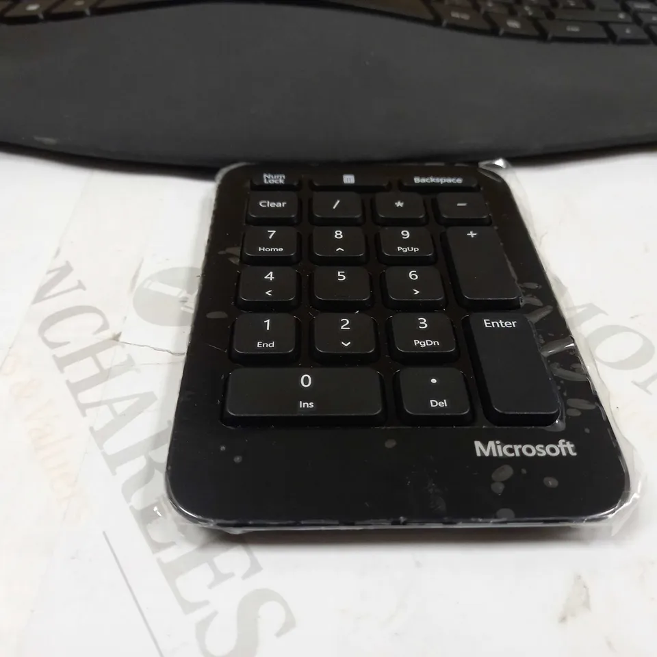 MICROSOFT SCULPT ERGONOMIC DESKTOP KEYBOARD