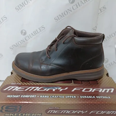 BOXED SKECHERS USA LEATHER BOOTS, CHOCOLATE - SIZE 9