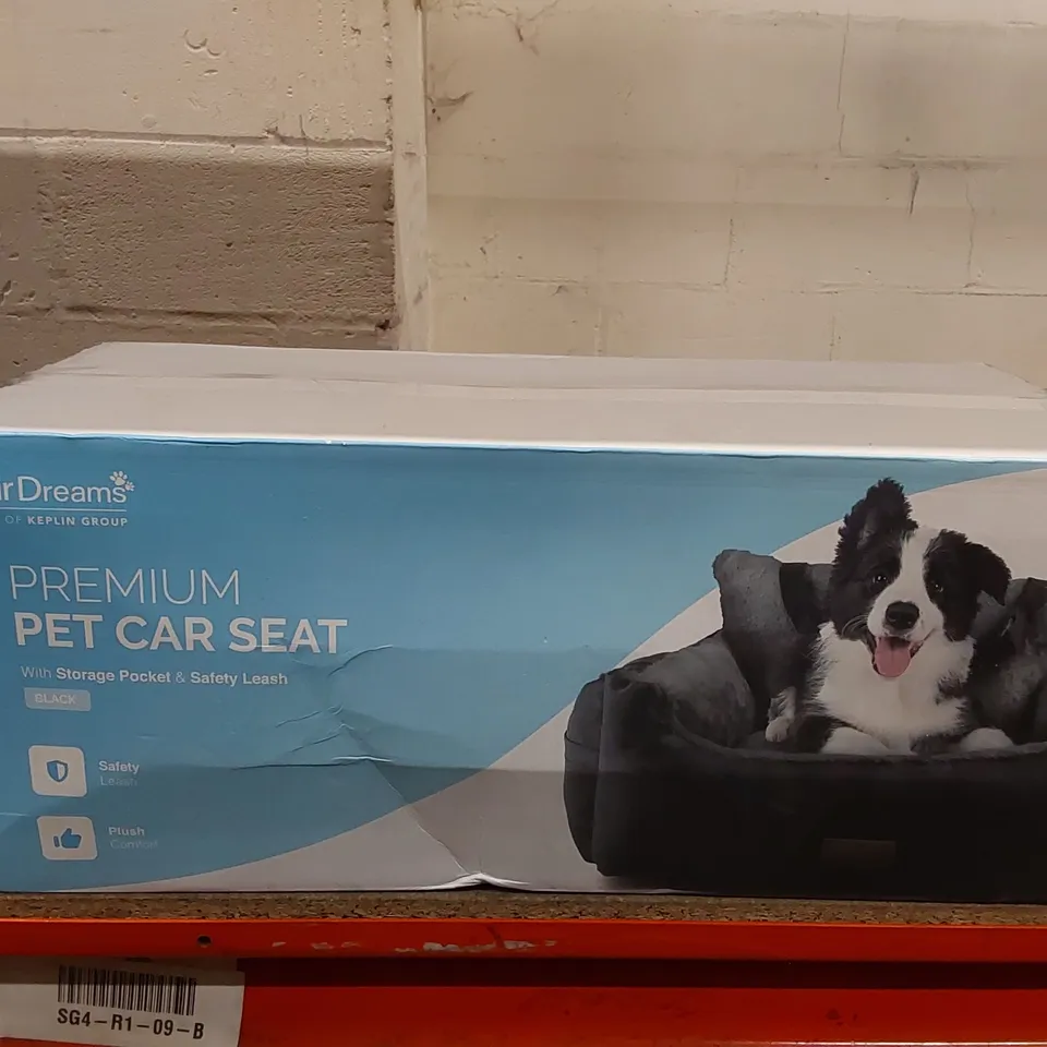 BOXED FURDREAMS PREMIUM PET CAR SEAT