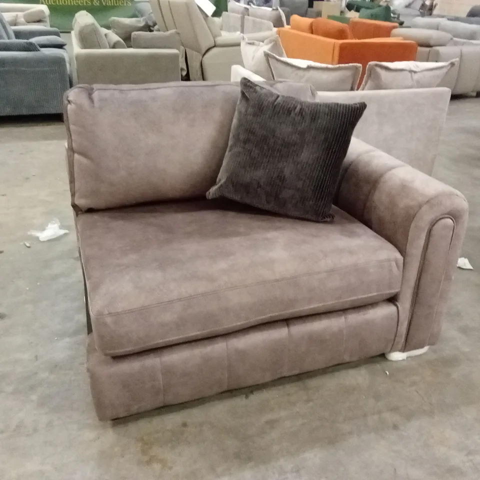 5 x ASSORTED DESIGNER SOFA PARTS