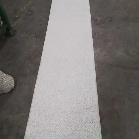 QUALITY DESIGNER AREA RUG - APPROXIMATELY 230X60CM