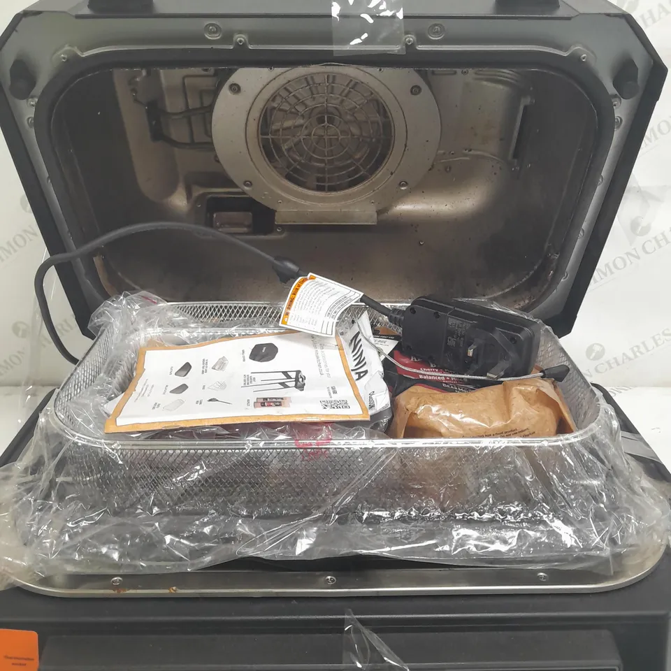UNBOXED NINJA WOODFIRE PRO XL ELECTRIC BBQ GRILL & SMOKER - COLLECTION ONLY
