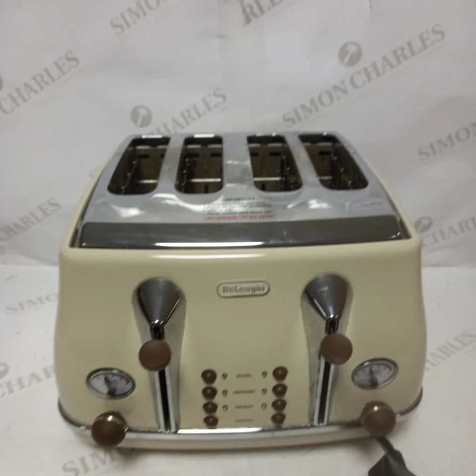 DELONGHI 4 SLICE TOASTER 