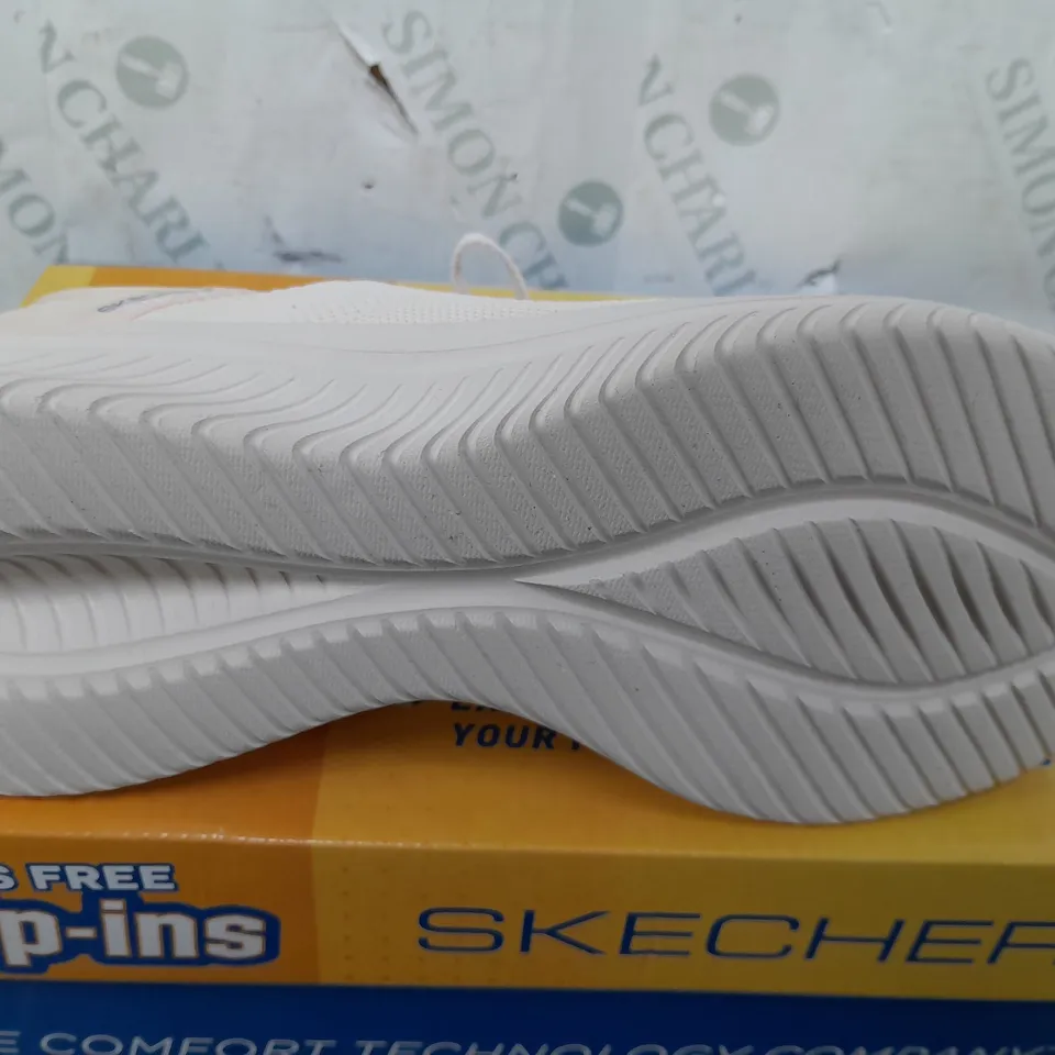 BOXED SKECHERS SLIP-INS TRAINERS IN PINK - UK 7