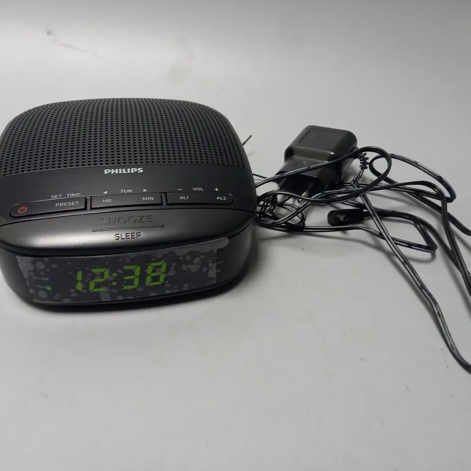 BOXED PHILIPS CLOCK RADIO 3000 SERIES