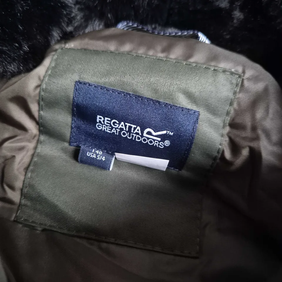 REGATTA WOMEN'S ROMINE II WATERPROOF PARKA JACKET IN DARK KHAKI/BLACK - UK 8