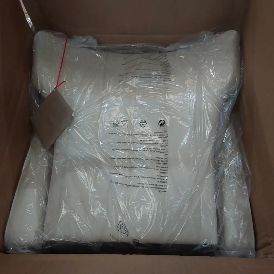 BOXED VELVET ACCENT CHAIR 