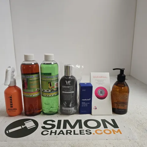TOTE OF APPROXIMATELY 10 ASSORTED BEAUTY ITEMS INCLUDING CALM HAND WASH BY M&S, RAZABALL AND MEDICUBE EXOSOME SHOT 2000