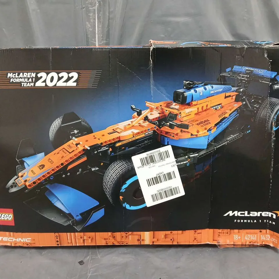 BOXED LEGO TECHNIC MCLAREN FORMULA 1 RACE CAR 2022 (42141)