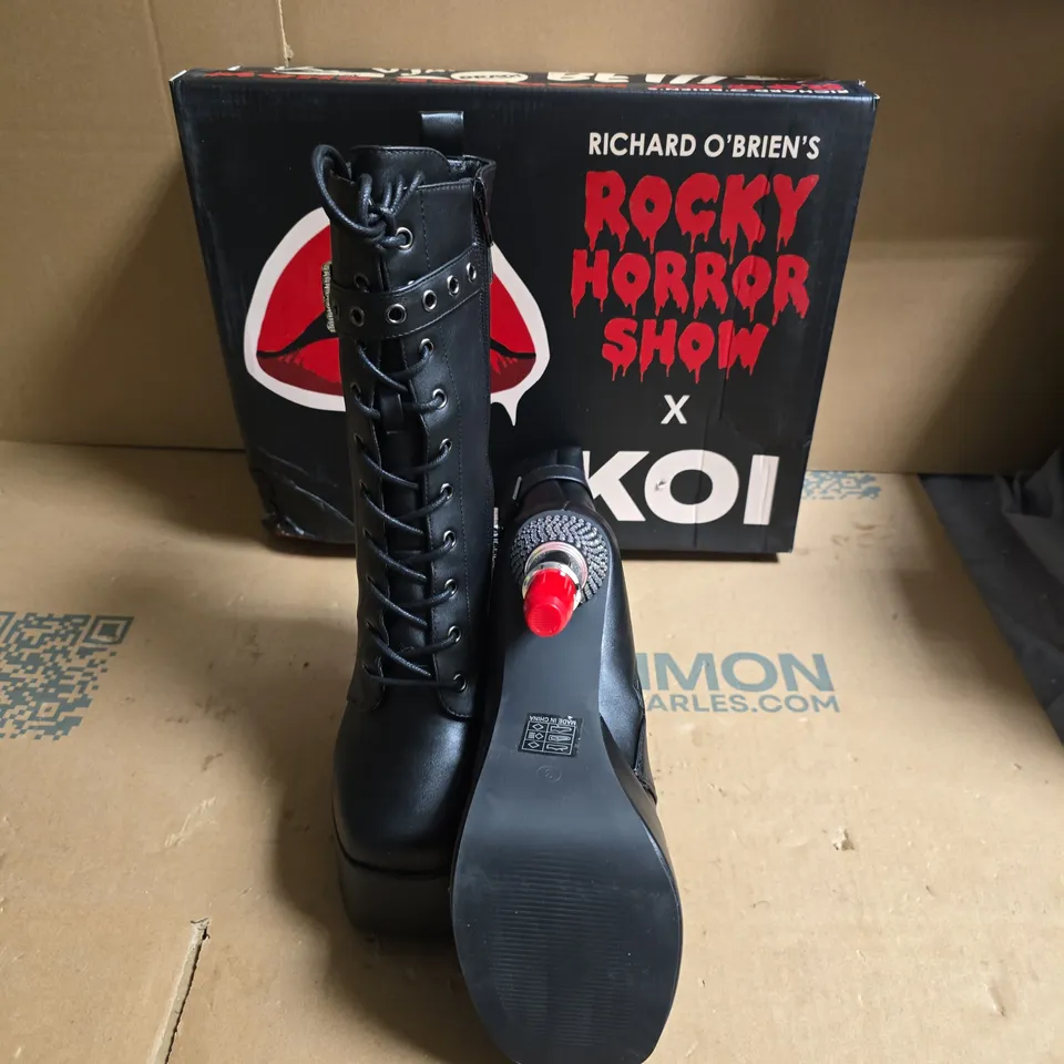 KOI ROCKY HORROR SHOW THRILL ME LIPSTICK HEELED BOOTS - BLACK - UK SIZE 3 