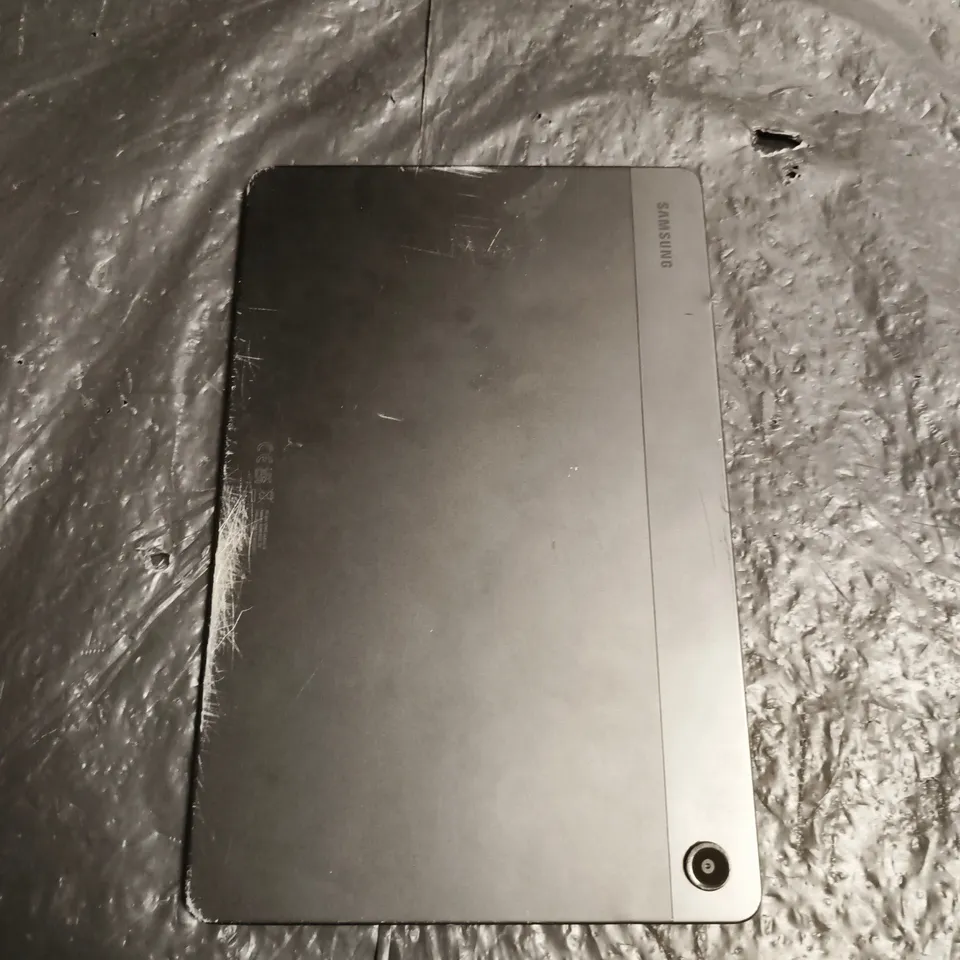 SAMSUNG TABLET - BLACK - MODEL UNSPECIFIED