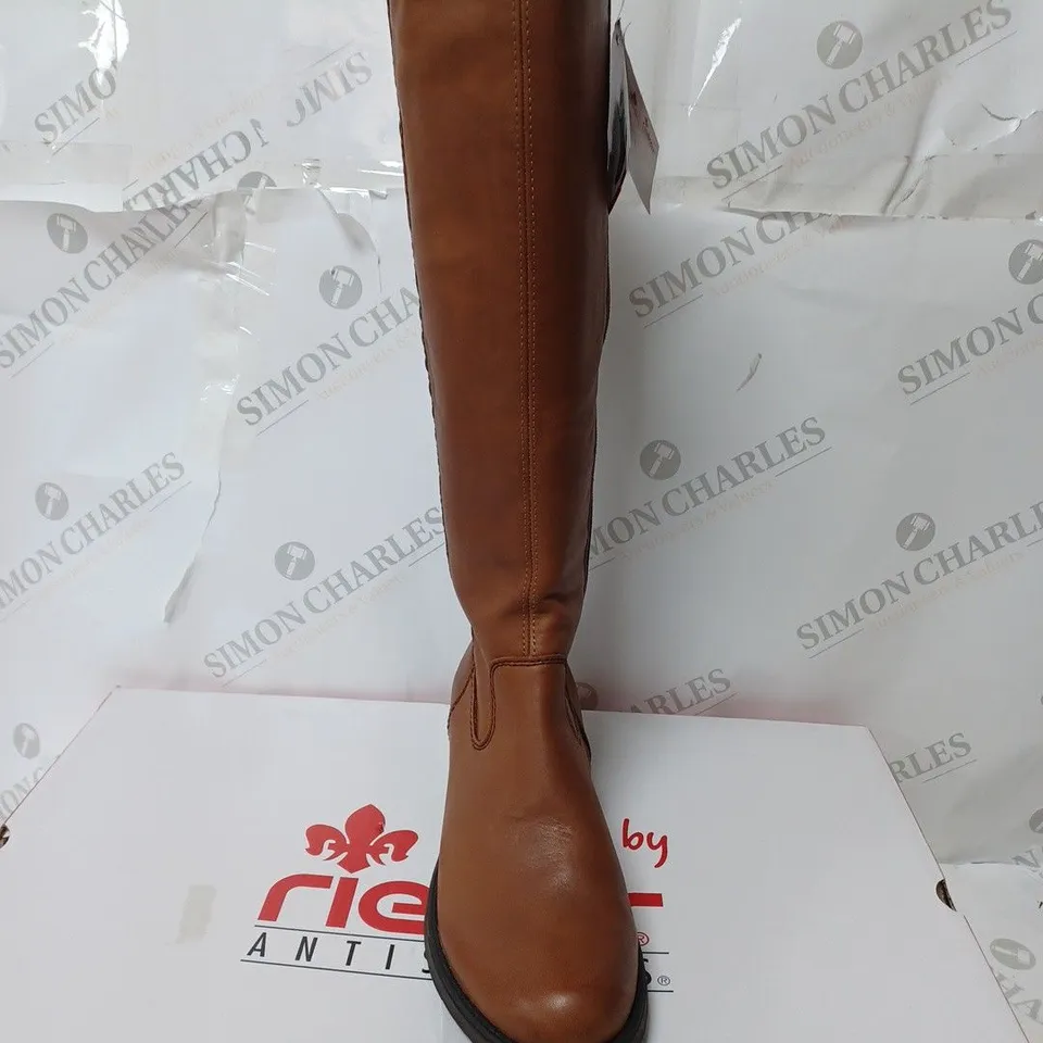 SIZE 6 KNEE BOOT BROWN 