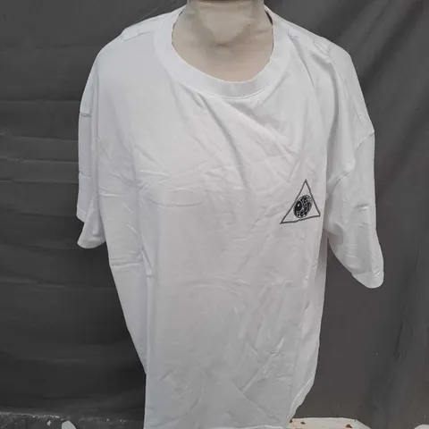 PRETTY GREEN OPTICAL OVERSIZED T-SHIRT IN WHITE - MEDIUM