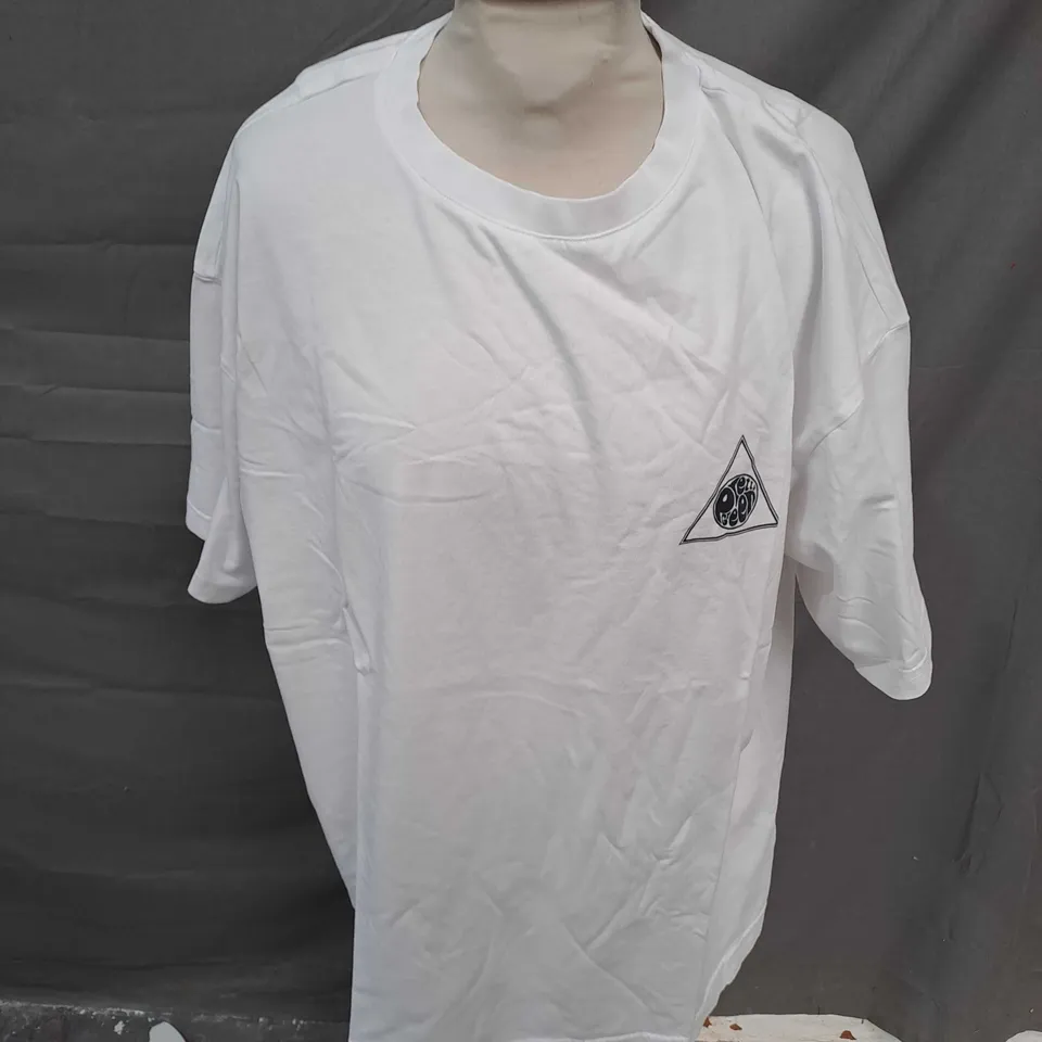 PRETTY GREEN OPTICAL OVERSIZED T-SHIRT IN WHITE - MEDIUM