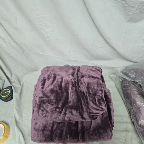 PURPLE PLUSH FAUX-FUR THROW BLANKET