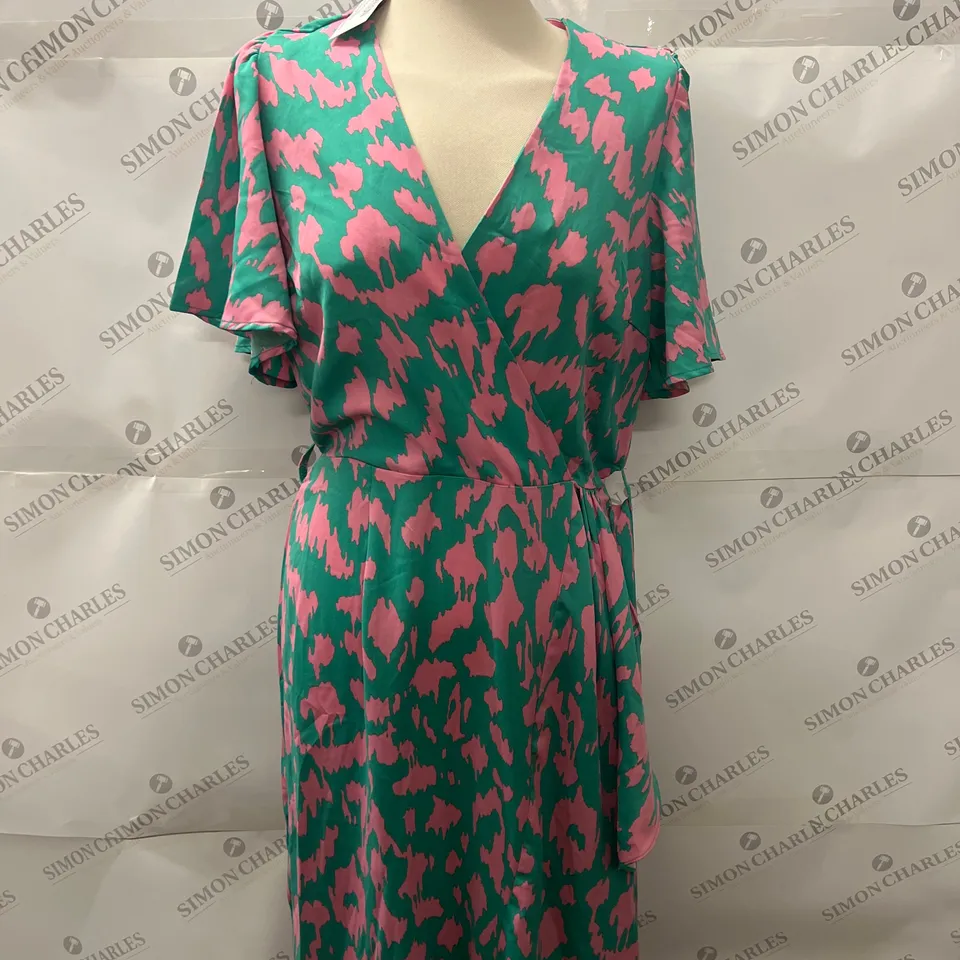 GINI LONDON WRAP FRONT MIDI DRESS IN GREEN SIZE 10