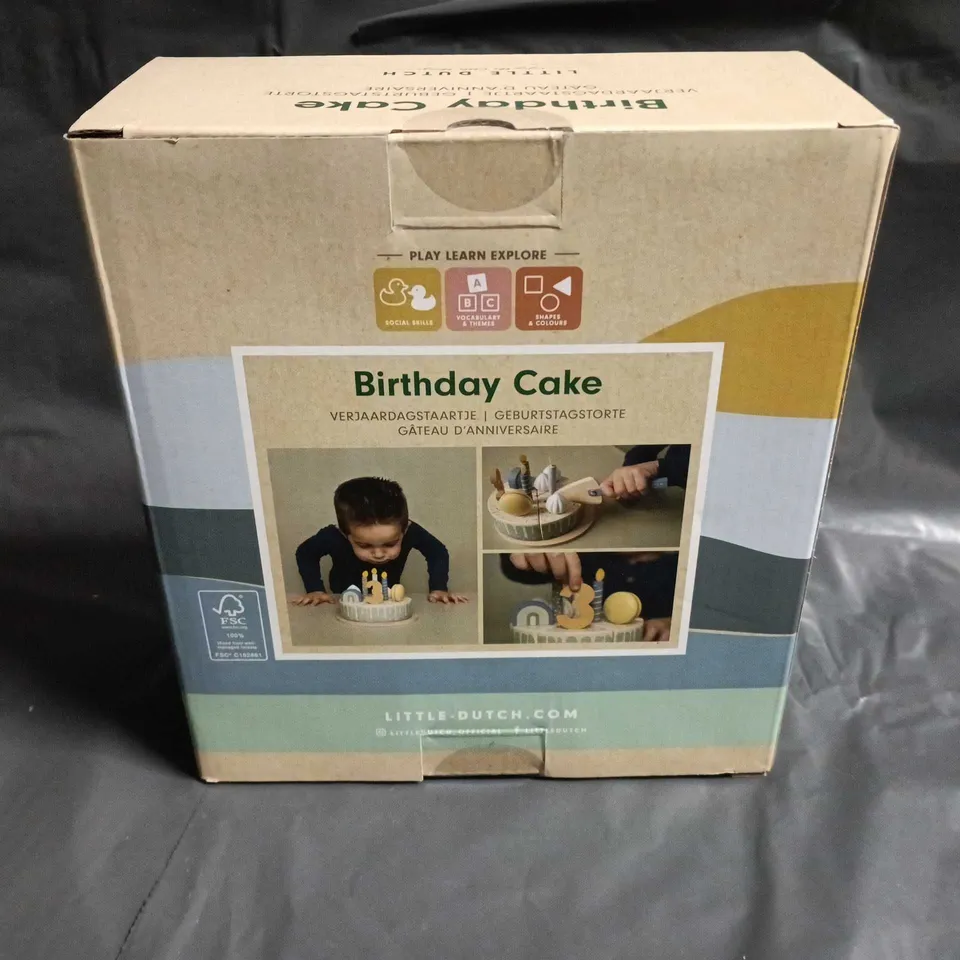 SEALED LITTLE DUTCH BIRTHDAY CAKE PLAYSET