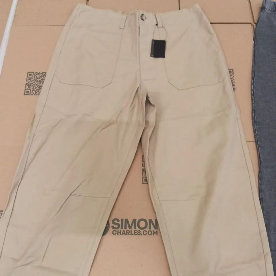 PALLET OF BRAND NEW WOMENS QUALITY DESIGNER CLOTHES APPROXIMATELY 120 TO INCLUDE; PANTS, SKIRTS, SHIRTS ETC