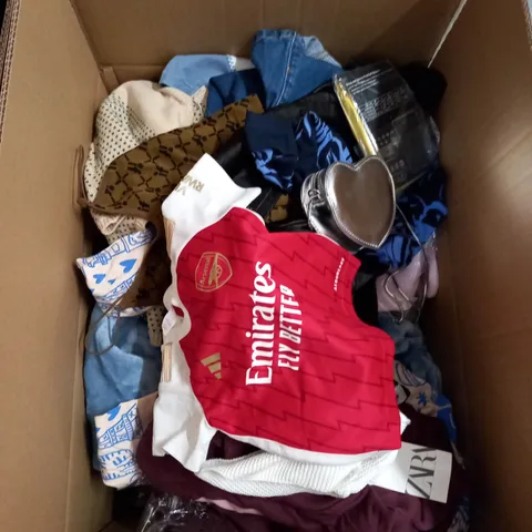 LARGE BOX OF ASSORTED KIDS CLOTHING ITEMS TO INCLUDE BAGS, BABY GROWS AND DRESSES