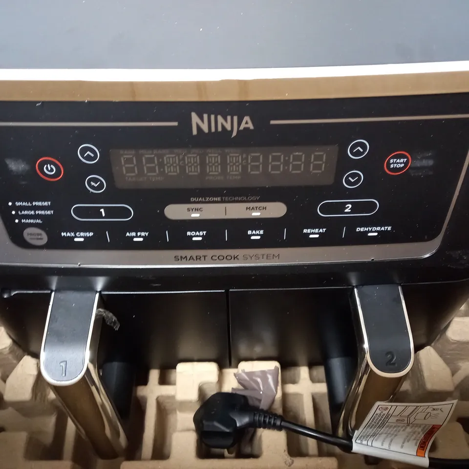 BOXED NINJA FOODI MAX DUAL ZONE 9.5L AIR FRYER AF451UK