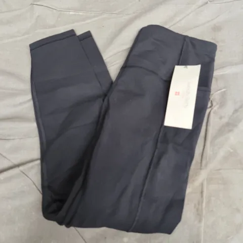 SWEATY BETTY SUER SOFT 7/8 YOGA LEGGINGS IN BLACK - MEDIUM