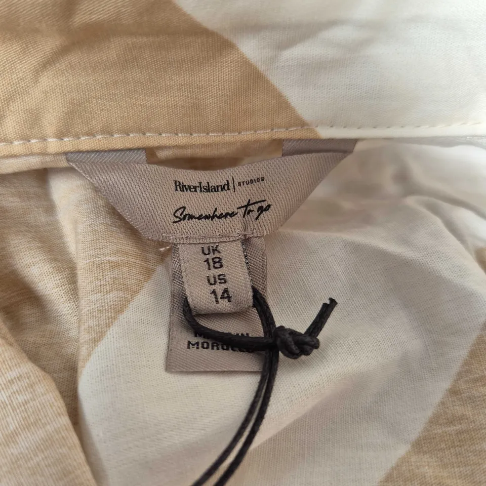 RIVER ISLAND STRIPED BELTED MAXI DRESS – UK 18 (US 14)
