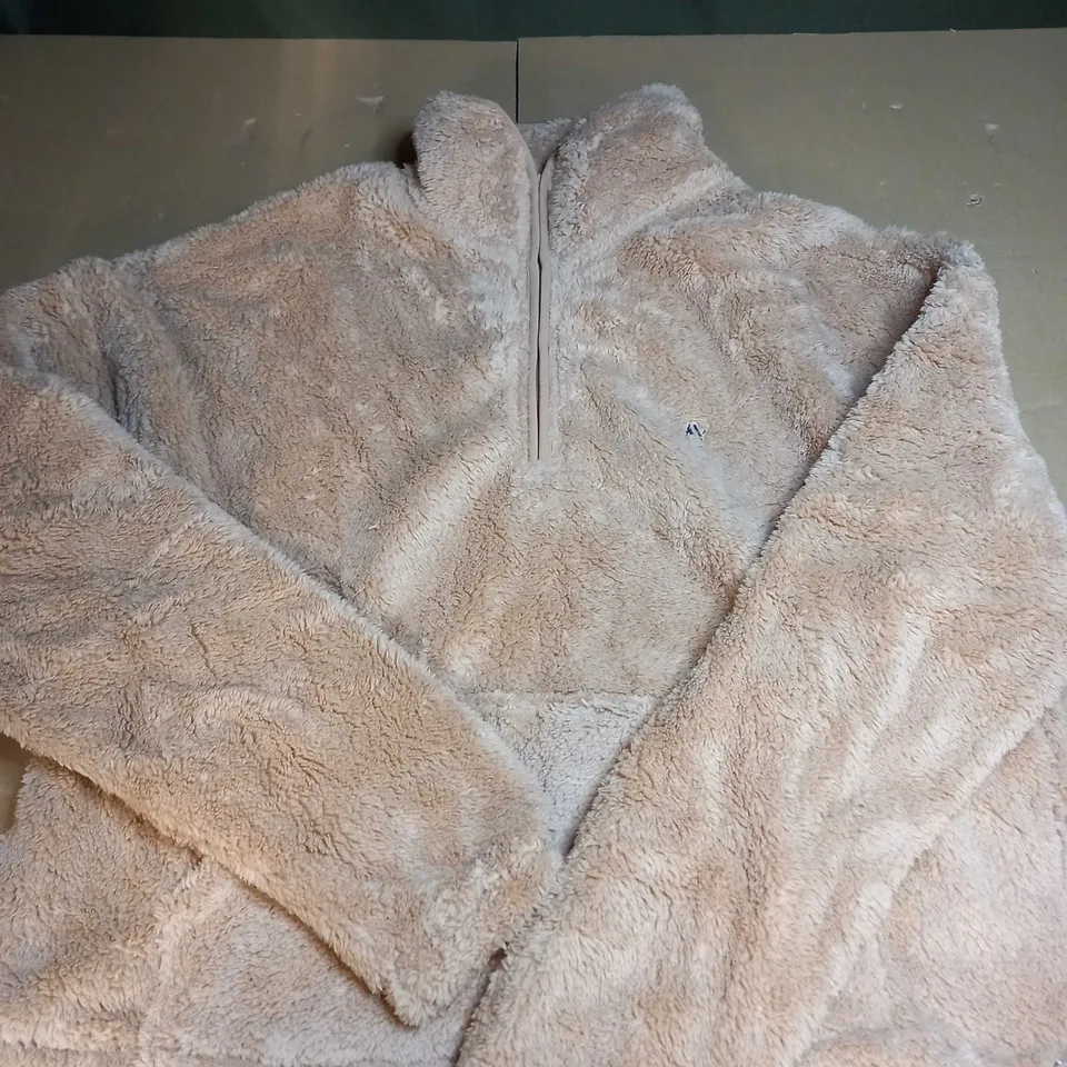 ANOTHER VERSION FLUFFY BROWN QUATER ZIP - SIZE UNSPECIFIED