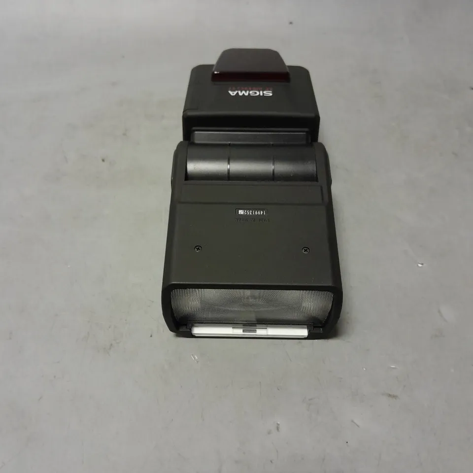 SIGMA EF 610 DG ST ELECTRONIC CAMERA FLASH