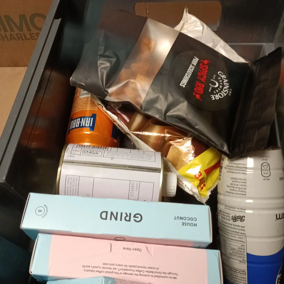 APPROXIMATELY 15 ASSORTED FOOD AND DRINK ITEMS INCLUDING GRAINSTONES SPICY PORK SCRATCHINGS AND ODYSEA EXTRA VIRGIN OLIVE OIL 