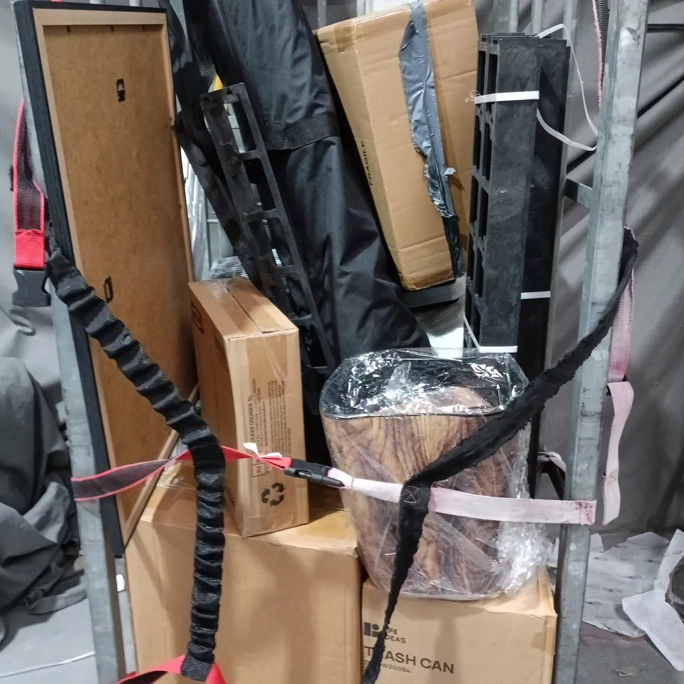 CAGE OF APPROXIMATELY 10 ASSORTED HOUSEHOLD ITEMS TO INCLUDE PHOTO/POSTER FRAME, MINI ME SUITCASE PACKAGING, ETC - COLLECTION ONLY