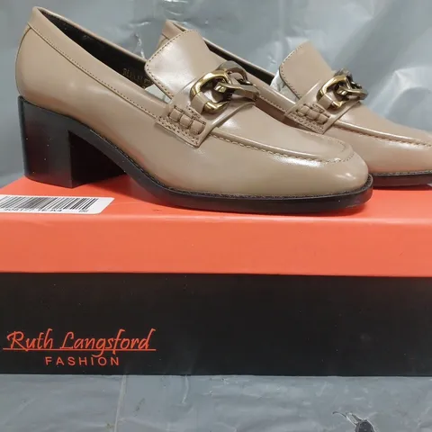 BOXED PAIR OF RUTH LANGSFORD BLOCK HEEL LOAFERS IN TAUPE SIZE 4